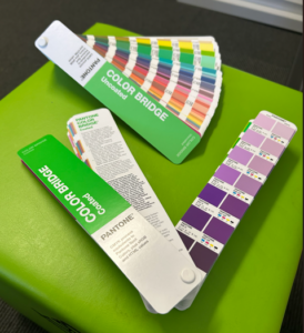 Pantone printing colours as swatches